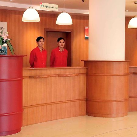 Ibis Tianjin Teda Hotel Exterior foto
